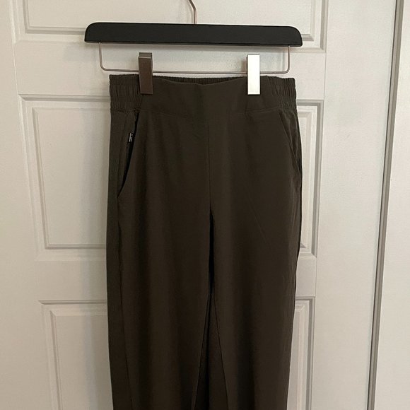 Dark Green Athleta Brooklyn Joggers Size 2 TALL